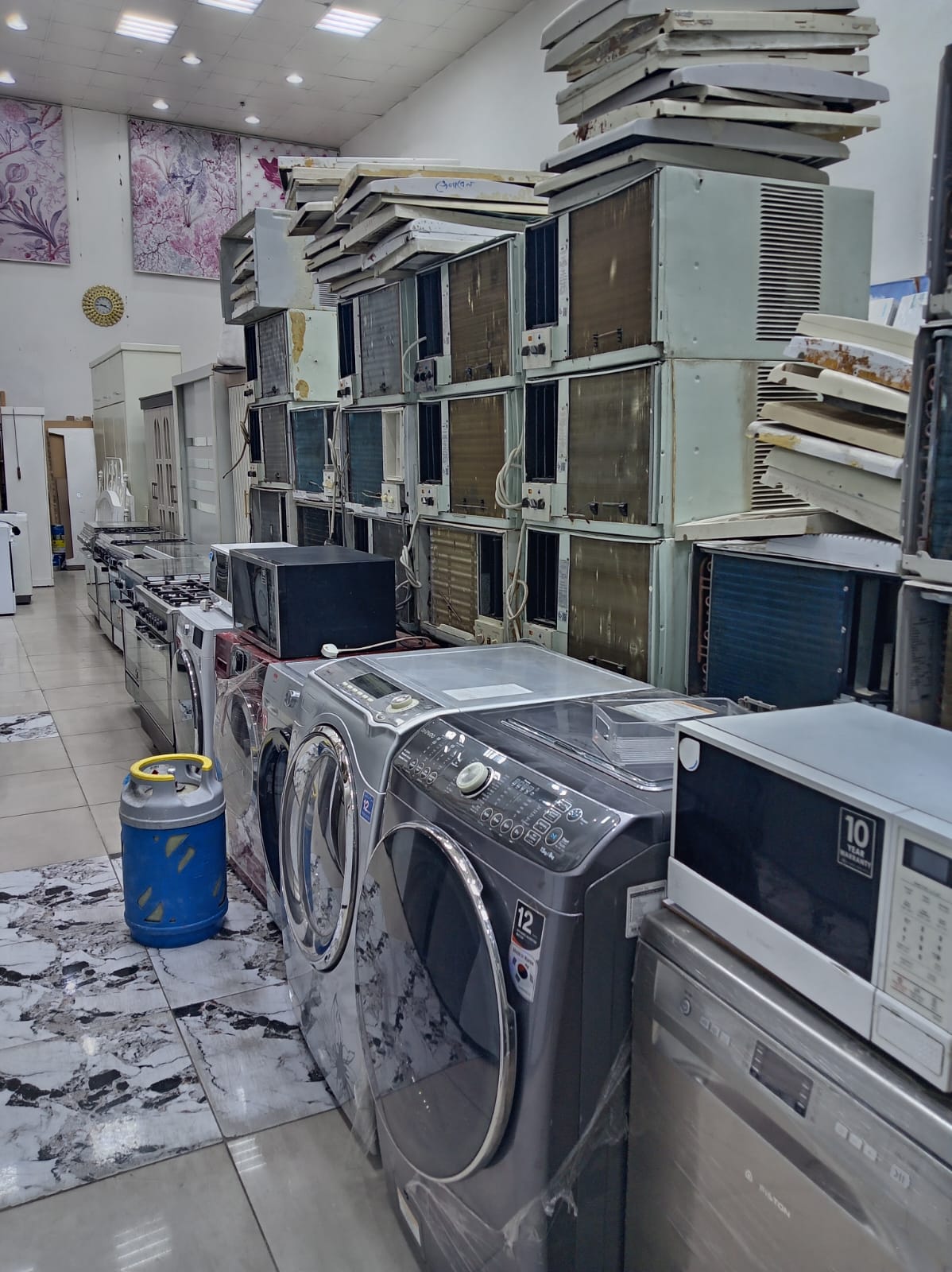 صور أعمالنا والمستودع